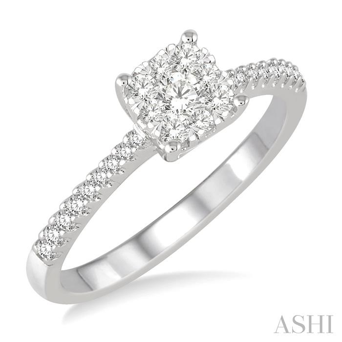 LOVEBRIGHT ESSENTIAL DIAMOND ENGAGEMENT RING