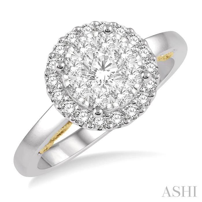 ROUND SHAPE HALO LOVEBRIGHT ESSENTIAL DIAMOND ENGAGEMENT RING