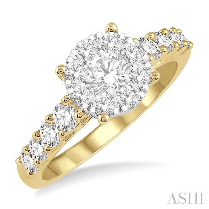 LOVEBRIGHT ESSENTIAL DIAMOND ENGAGEMENT RING