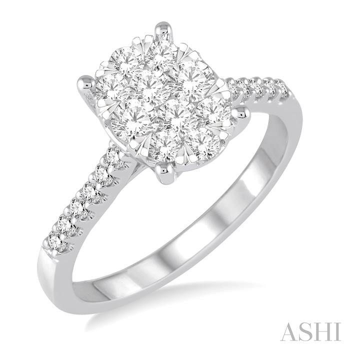 OVAL SHAPE LOVEBRIGHT ESSENTIAL DIAMOND ENGAGEMENT RING