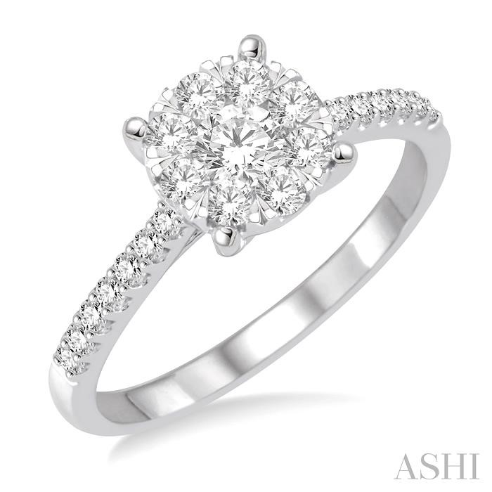 LOVEBRIGHT ESSENTIAL DIAMOND ENGAGEMENT RING