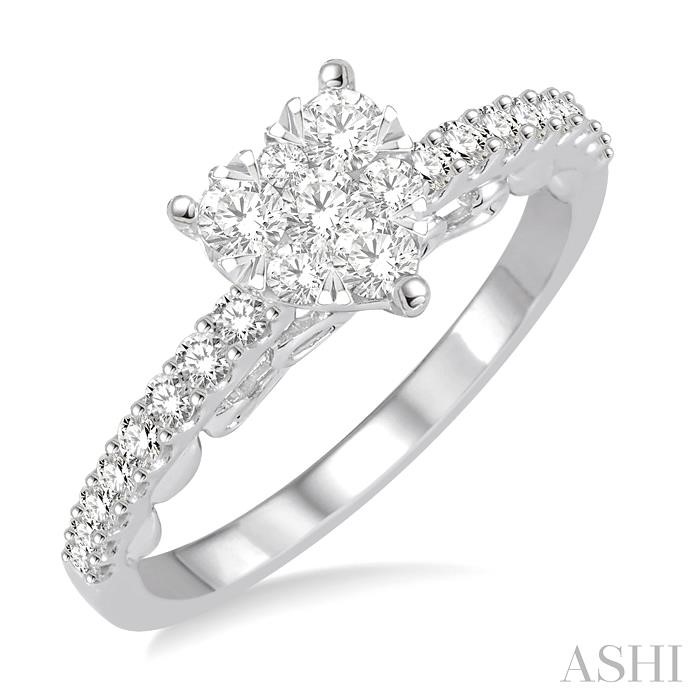 HEART SHAPE LOVEBRIGHT ESSENTIAL DIAMOND ENGAGEMENT RING