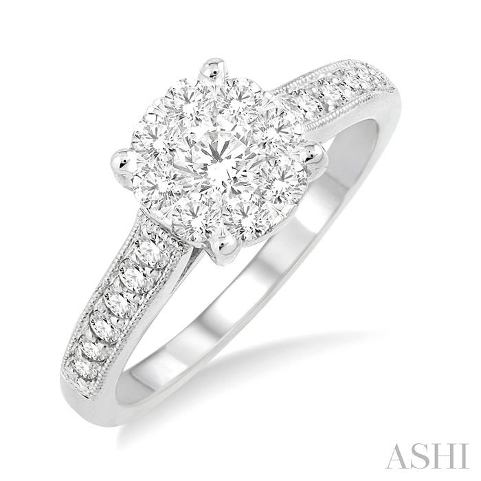 LOVEBRIGHT ESSENTIAL DIAMOND ENGAGEMENT RING