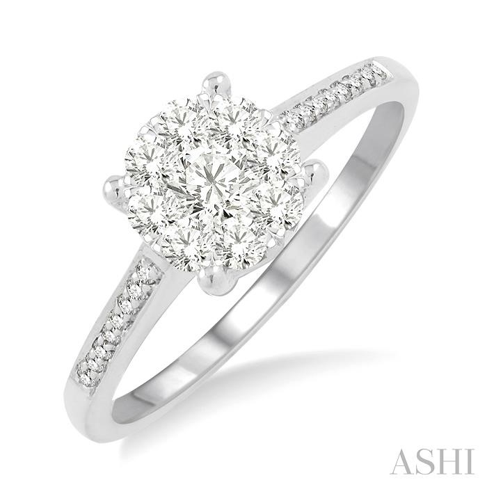 LOVEBRIGHT ESSENTIAL DIAMOND ENGAGEMENT RING