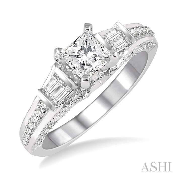 PRINCESS SHAPE DIAMOND ENGAGEMENT RING