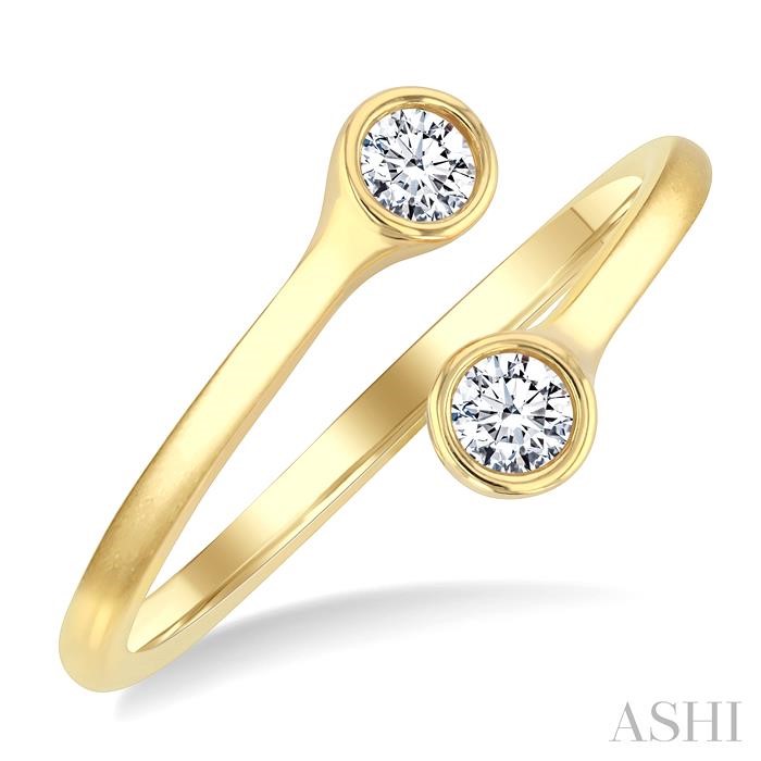 Round Shape Bezel Set Diamond Fashion Ring