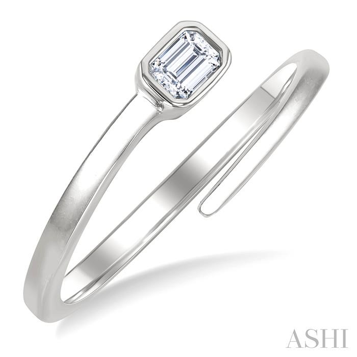 Emerald Shape Bezel Set Diamond Fashion Ring