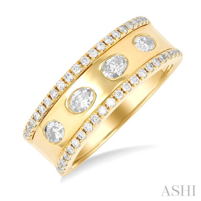 OVAL SHAPE DIAMOND FASHION BAND