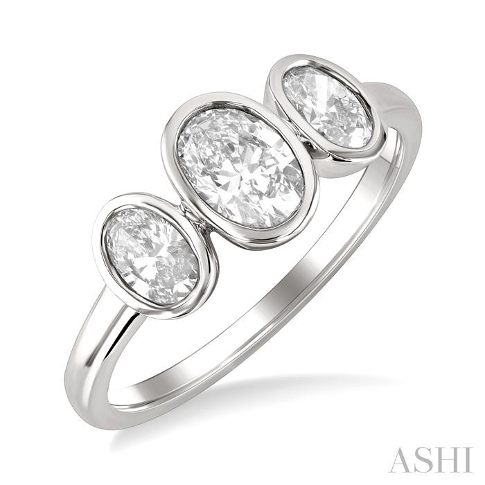 Oval Shape 3 Stone Diamond Fashion Ring