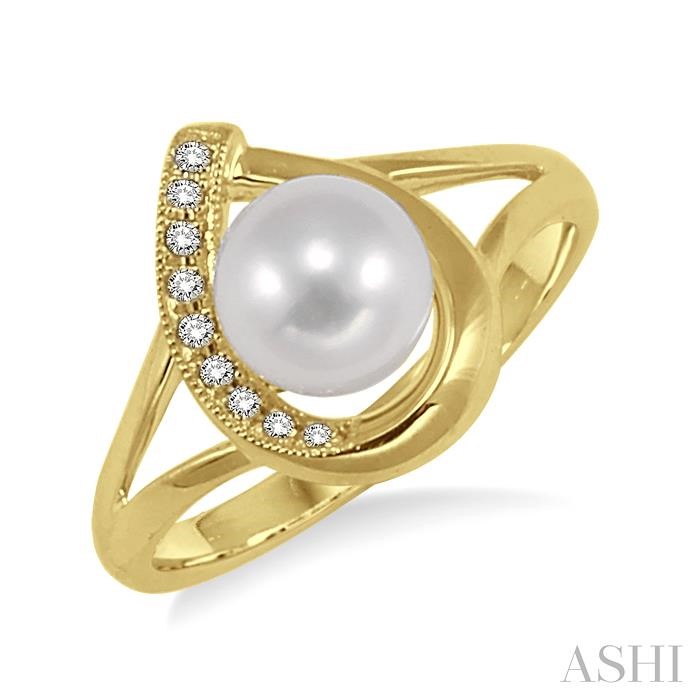 PEARL & DIAMOND FASHION RING