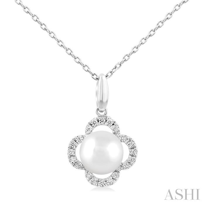 Clover Pearl & Petite Diamond Pendant