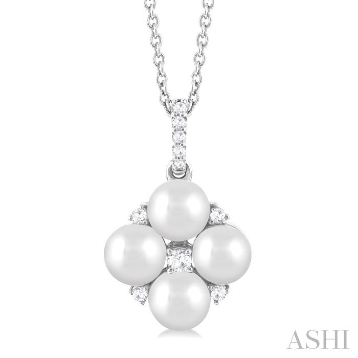 PEARL & DIAMOND FASHION PENDANT