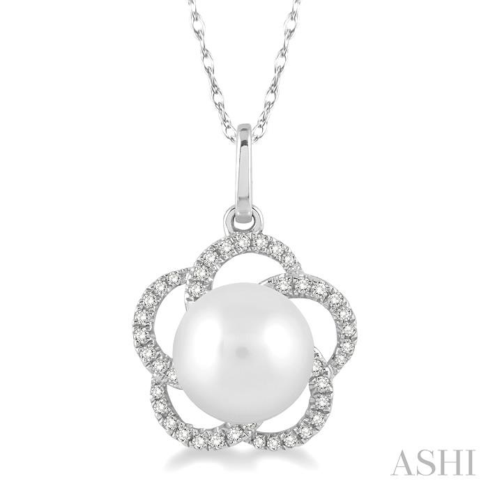 FLOWER SHAPE PEARL & DIAMOND PENDANT