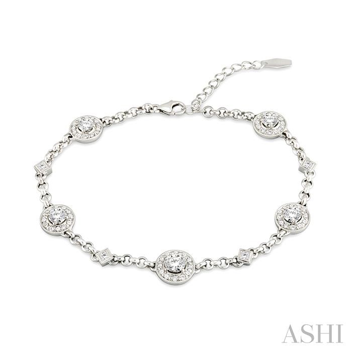 Round Shape Halo Diamond Chain Bracelet