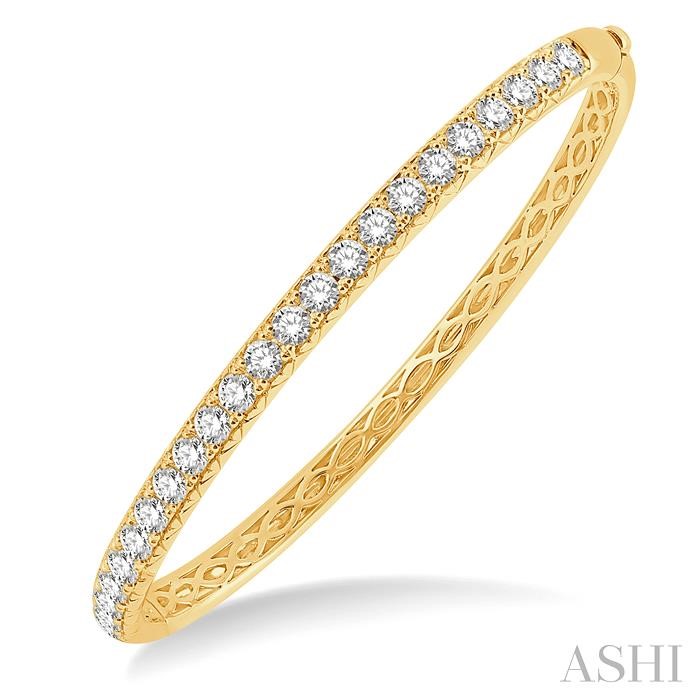 STACKABLE DIAMOND BANGLE