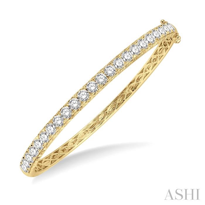 STACKABLE DIAMOND BANGLE