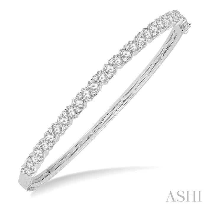 STACKABLE SCATTER ZIG-ZAG BAGUETTE DIAMOND FASHION BANGLE