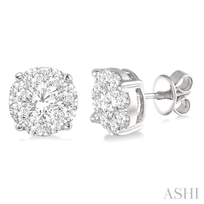 LOVEBRIGHT ESSENTIAL DIAMOND STUD EARRINGS