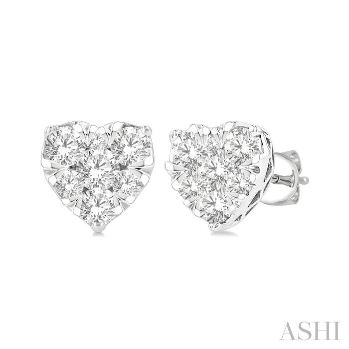 HEART SHAPE LOVEBRIGHT ESSENTIAL DIAMOND STUD EARRINGS